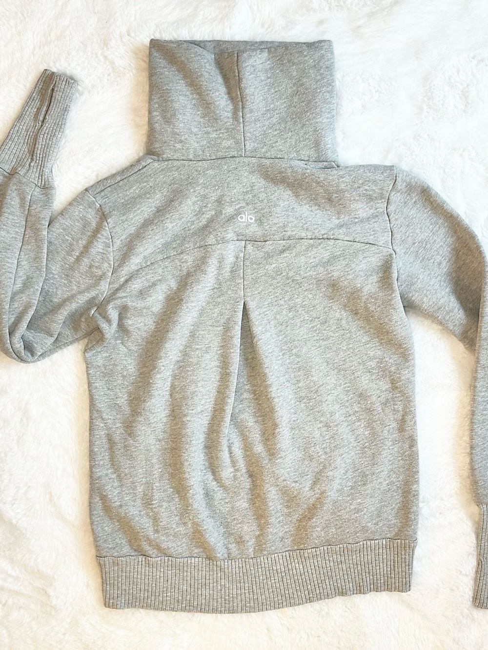 ALO Haze Pullover Turtleneck Grey Sweatshirt Women Small Casual Clean Lux Girl